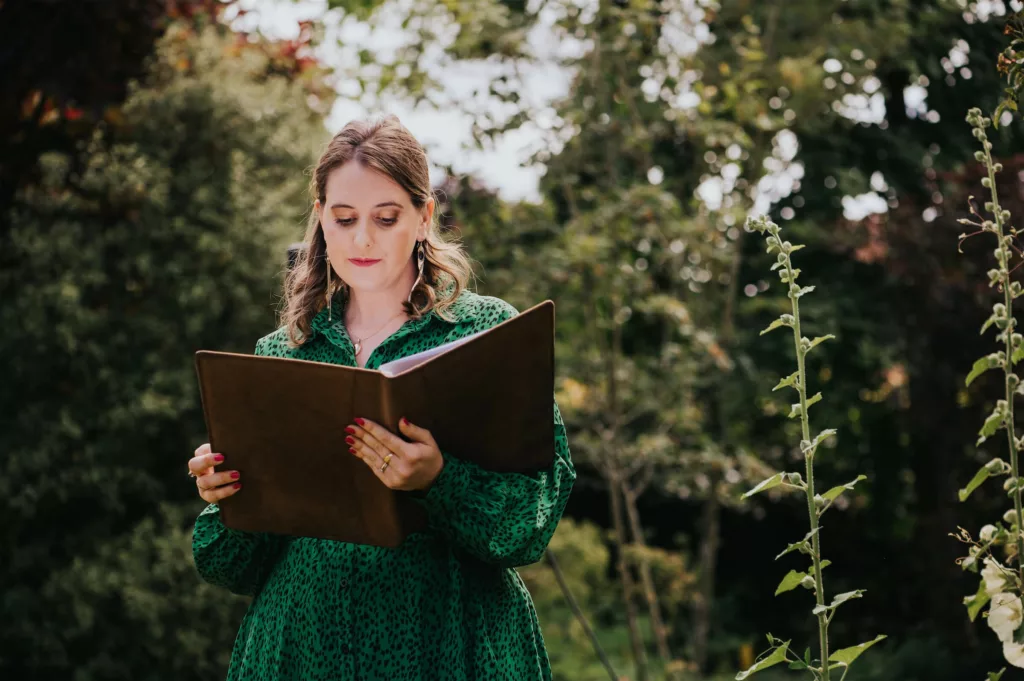 Charlie Bluck Photography X Jessie & Jim's Wedding - 309 svg+xml;charset=utf